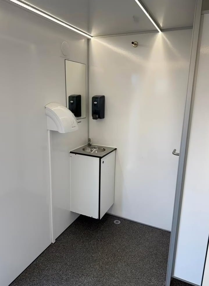 mobiele Toiletwagen standaard